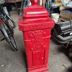 Brievenbus, rood